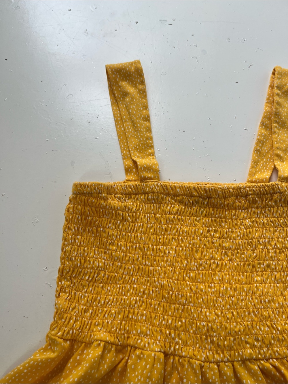 Express Medium Yellow White Fleck Pattern Stretchy Flowy Chunky Strap Blouse - Picture 2 of 5